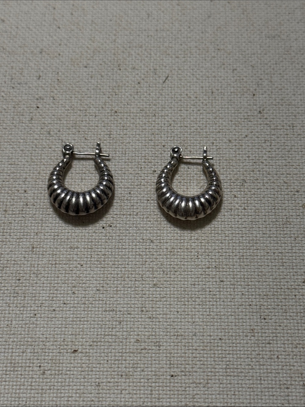 Sterling Silver 925 Textured Hoop Earrings - Picture 7 of 7